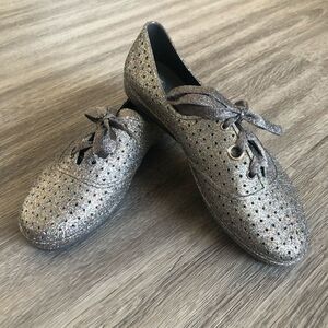 🆕 Mel Glitter Lace Up Shoes